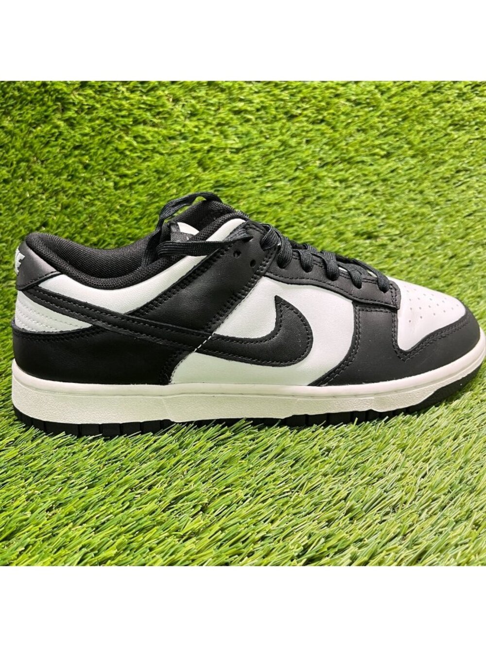 Nike Dunk Low Retro Mens Size 9.5 Black White Athletic Leather Shoes Sneakers